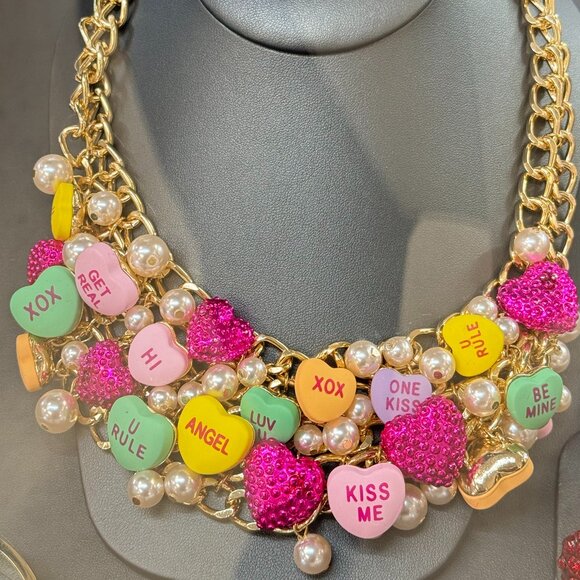 NWT Betsey Johnson Valentines Day Candy & Faux Pearls Statement Necklace $168